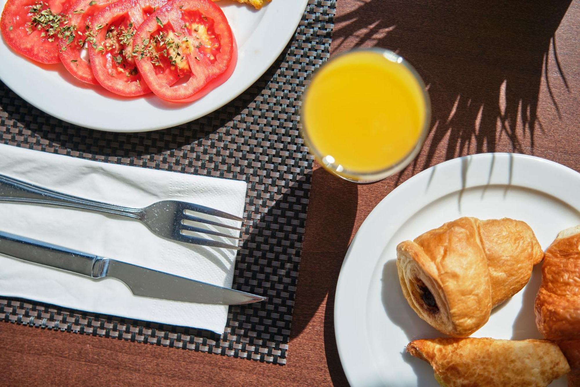 Hotel Illot Suites Cala Ratjada  Exterior photo